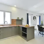 Romantische Mit Pool Und Sauna- In Strandnaehe By Interhome * פריבלאקה
