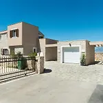 Romantische Mit Pool Und Sauna- In Strandnaehe By Interhome *