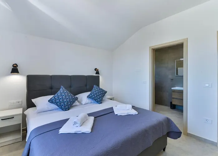 Romantische Mit Pool Und Sauna- In Strandnaehe By Interhome Feriehus Privlaka (Zadar)