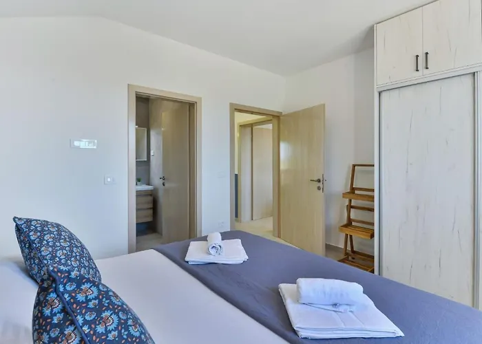Feriehus Romantische Mit Pool Und Sauna- In Strandnaehe By Interhome *