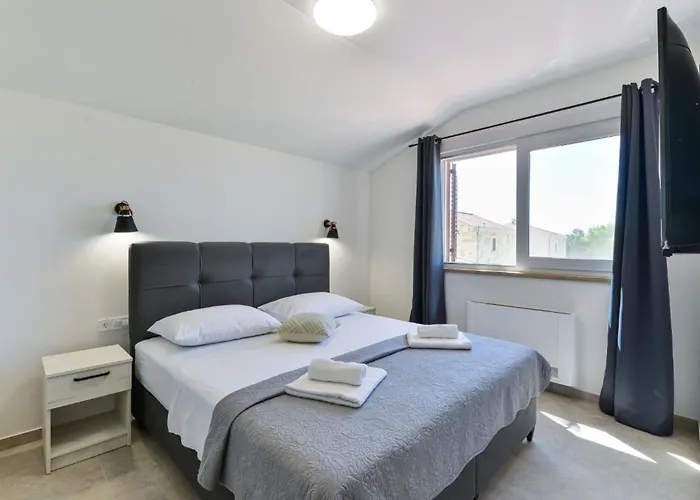 Romantische Mit Pool Und Sauna- In Strandnaehe By Interhome Feriehus