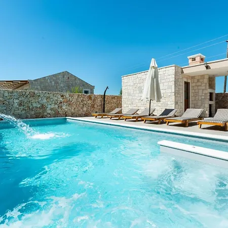 Romantische Mit Pool Und Sauna- In Strandnaehe By Interhome * Privlaka (Zadar)