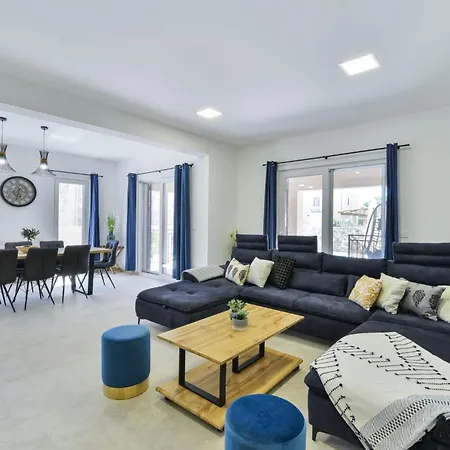 Romantische Mit Pool Und Sauna- In Strandnaehe By Interhome * Privlaka (Zadar)