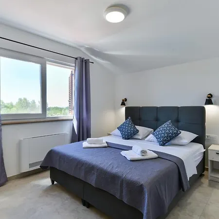 Romantische Mit Pool Und Sauna- In Strandnaehe By Interhome
