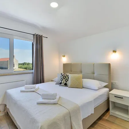 Romantische Mit Pool Und Sauna- In Strandnaehe By Interhome