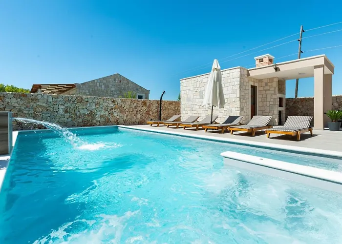 Romantische Mit Pool Und Sauna- In Strandnaehe By Interhome * Privlaka (Zadar)