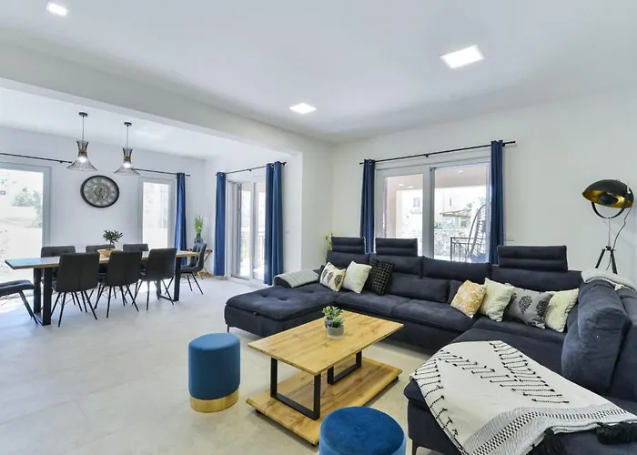 Romantische Mit Pool Und Sauna- In Strandnaehe By Interhome * Privlaka (Zadar)