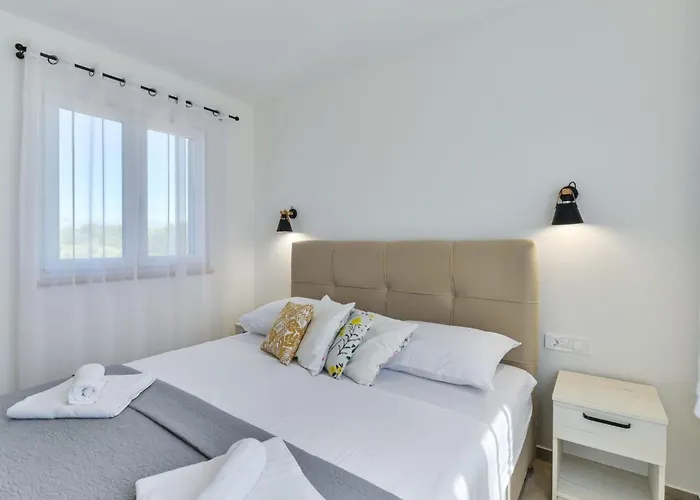 Romantische Mit Pool Und Sauna- In Strandnaehe By Interhome Vakantiehuis Privlaka (Zadar)