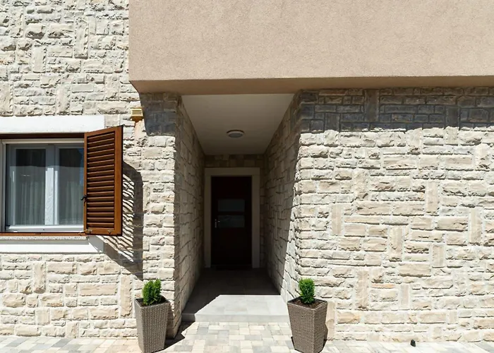 Romantische Mit Pool Und Sauna- In Strandnaehe By Interhome Vakantiehuis